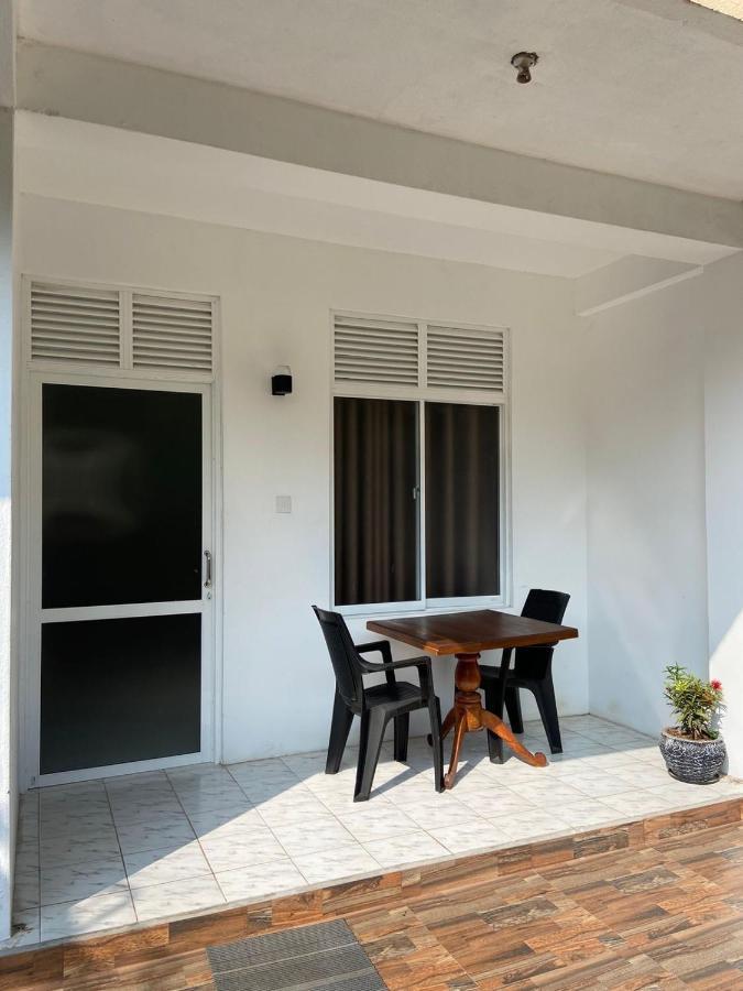 Senarathna Guest House Weligama Exterior photo