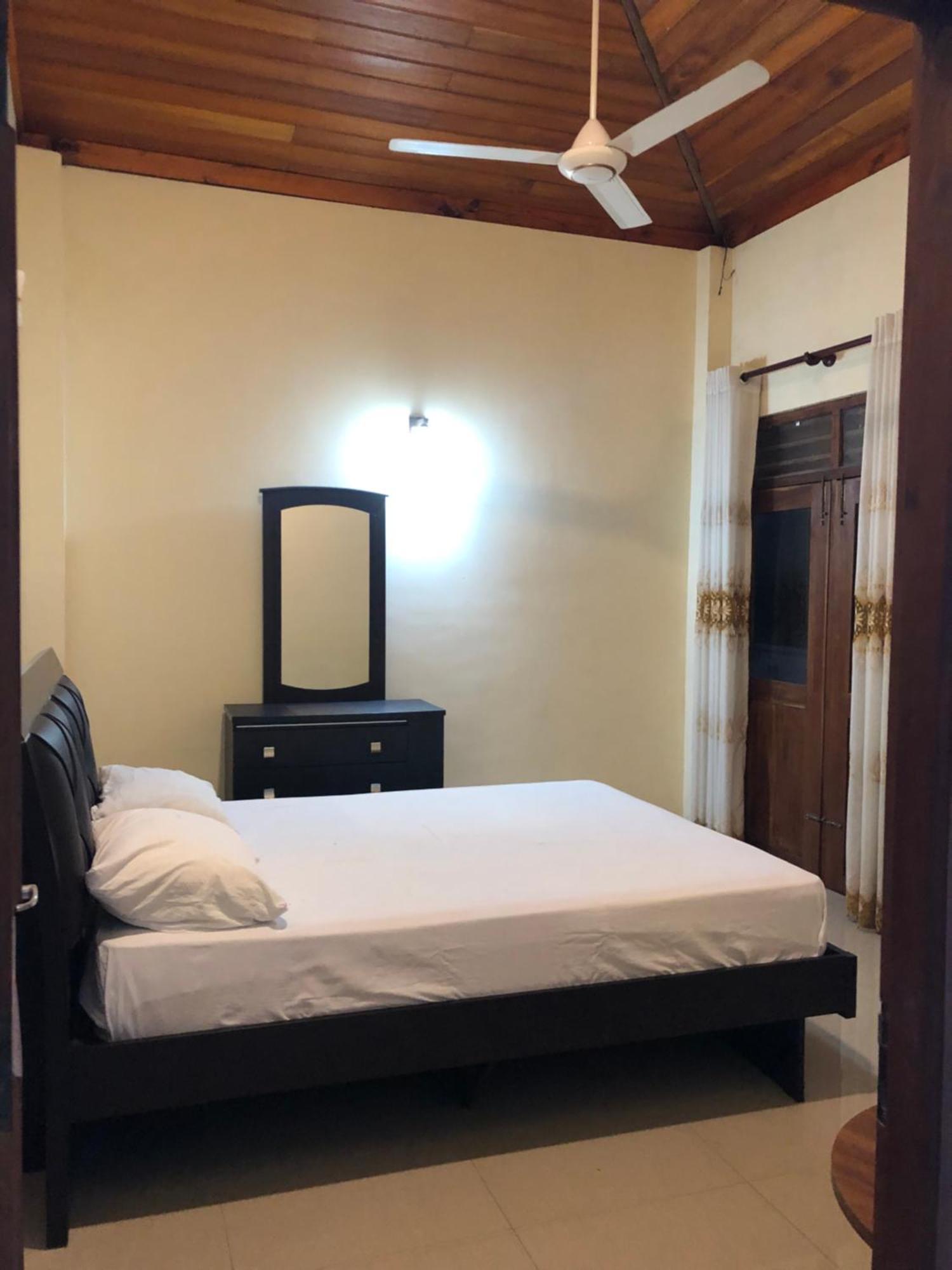 Senarathna Guest House Weligama Exterior photo