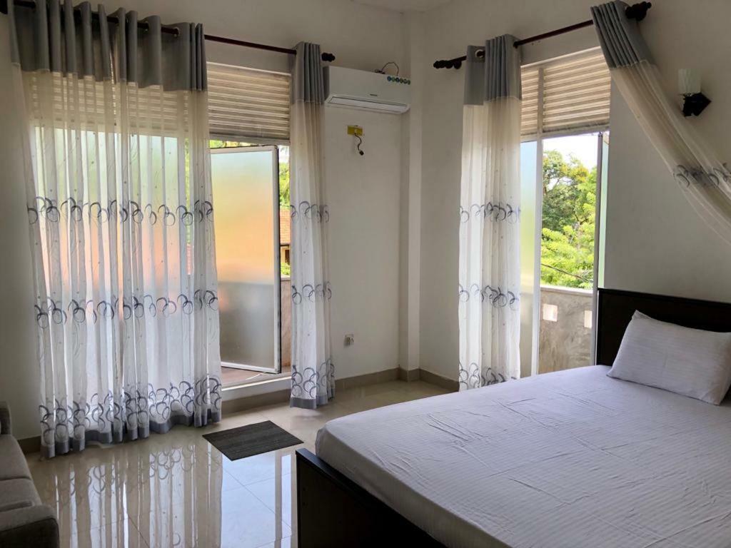 Senarathna Guest House Weligama Exterior photo